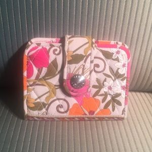 Vera Bradley Wallet in Tea Garden Floral